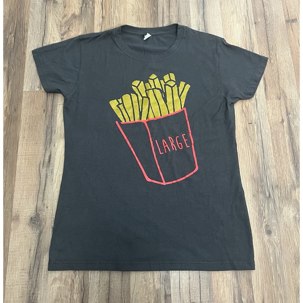 t-shirt Large French Fries